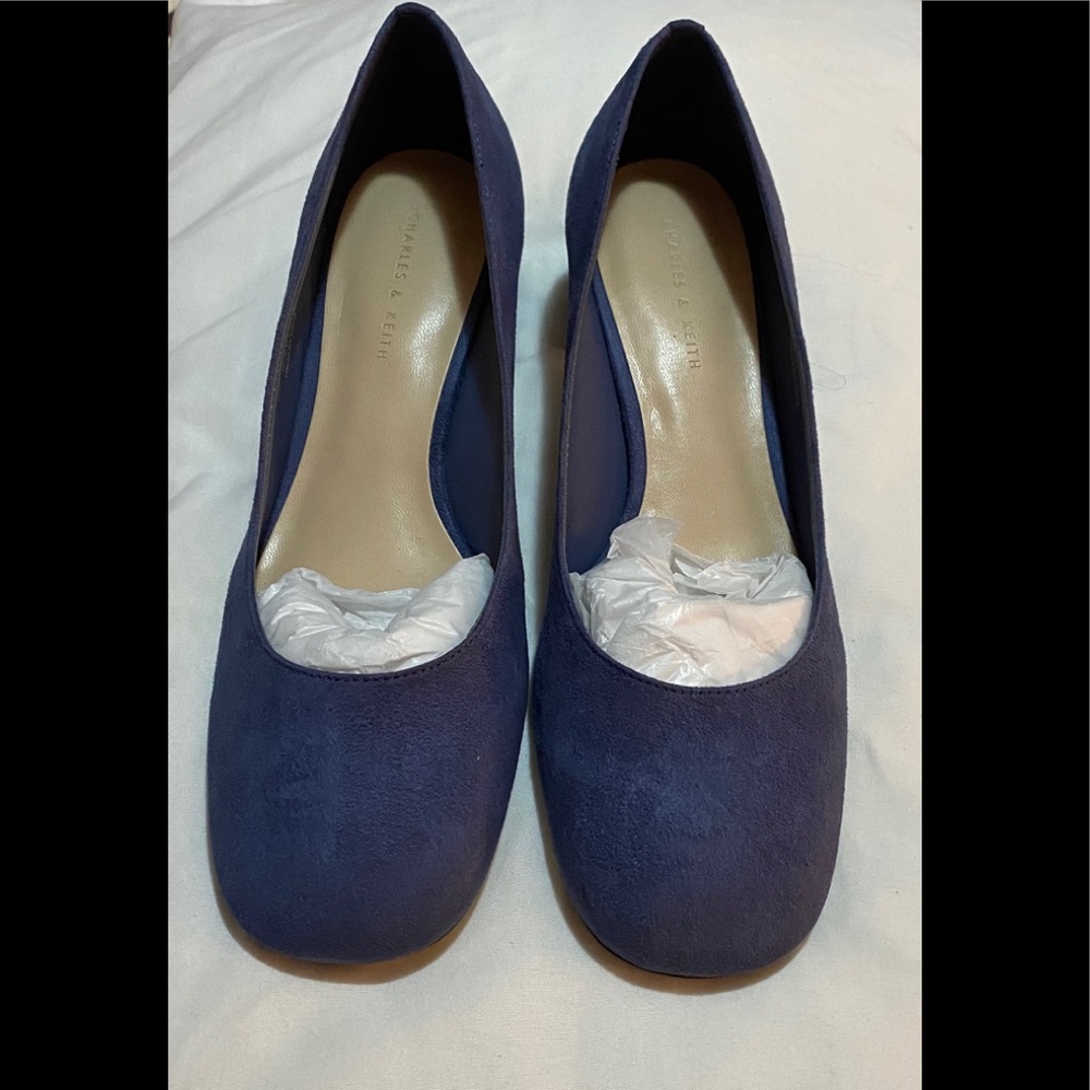 Charles & Keith heel pumps